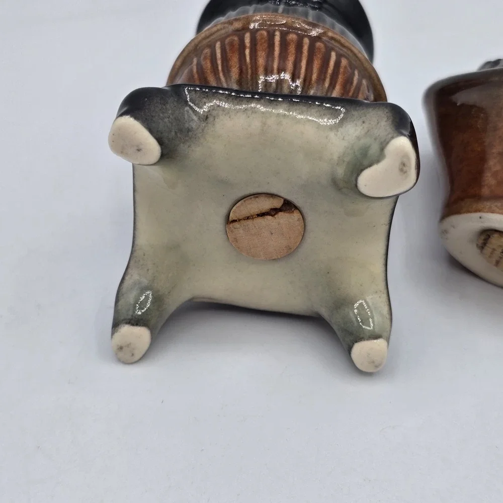 Vintage Ceramic Pot Belly Stove Coal Bucket Salt & Pepper Shakers Cottagecore
